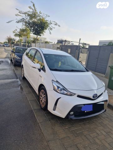 טויוטה פריוס פלוס