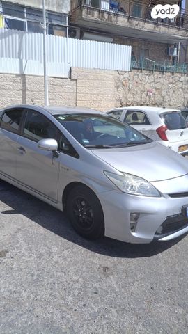 טויוטה פריוס