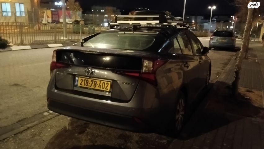 טויוטה פריוס