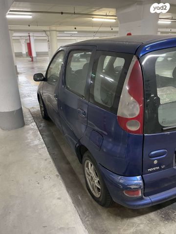 טויוטה יאריס