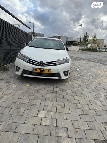 מודעת רכב טויוטה קורולה