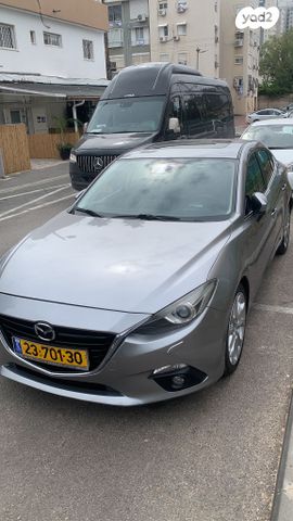 מודעת רכב מאזדה 3