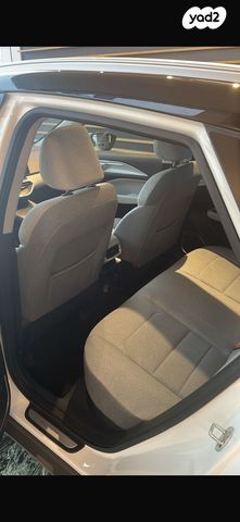 ג׳ילי Geometry C