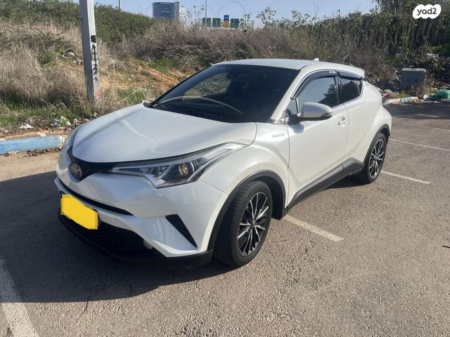 מודעת רכב טויוטה C-HR