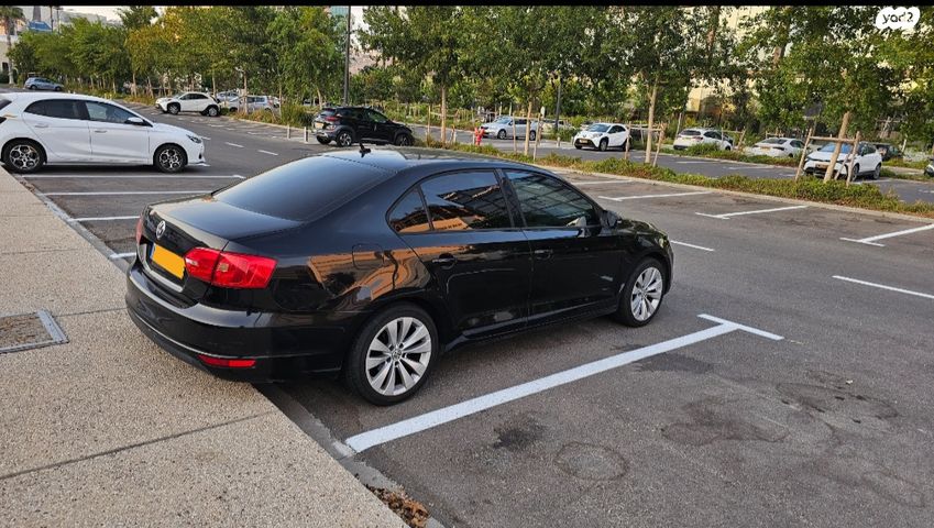 מודעת רכב פולקסווגן ג'טה 