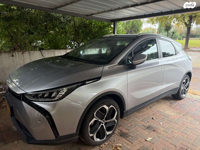 מודעת רכב ג׳ילי Geometry C