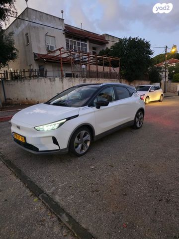 מודעת רכב ג׳ילי Geometry C