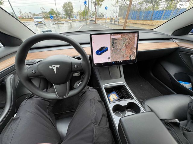 מודעת רכב טסלה מודל 3