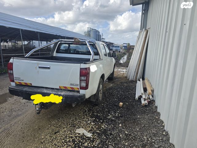 איסוזו די-מקס