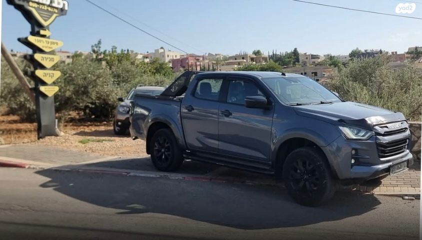 איסוזו די-מקס