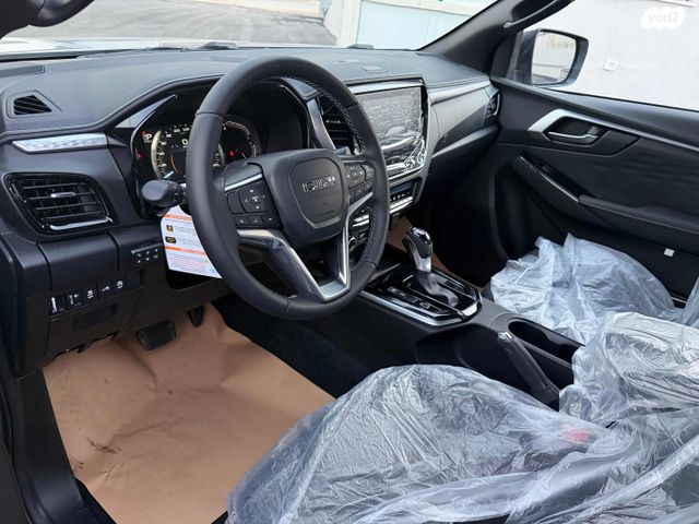 איסוזו די-מקס