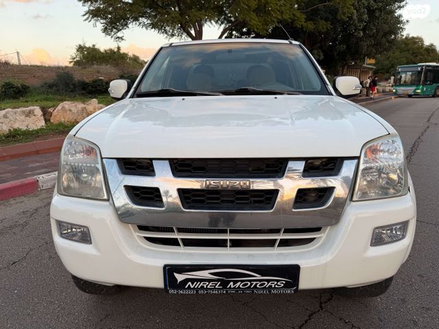 איסוזו די-מקס