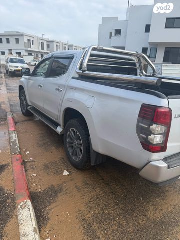 מיצובישי טרייטון / L200