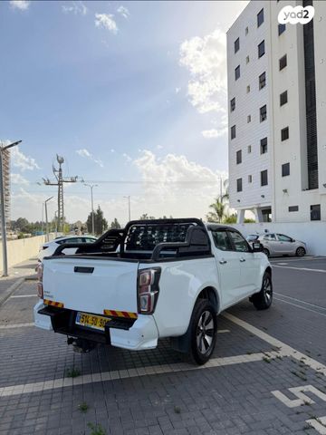 איסוזו די-מקס