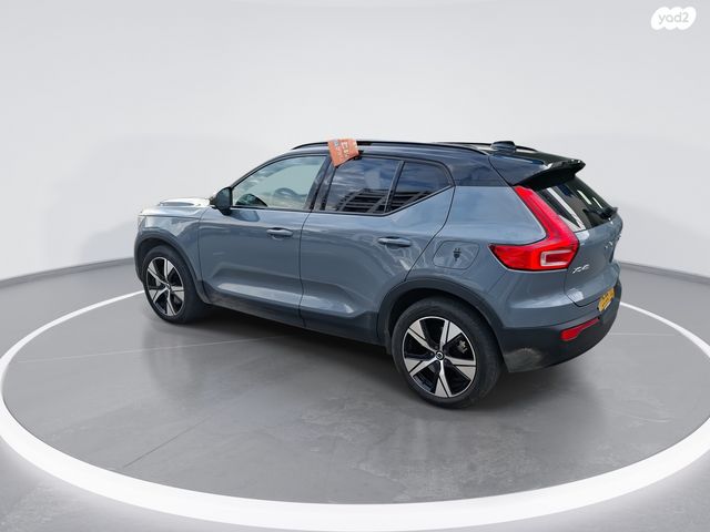 וולוו XC40