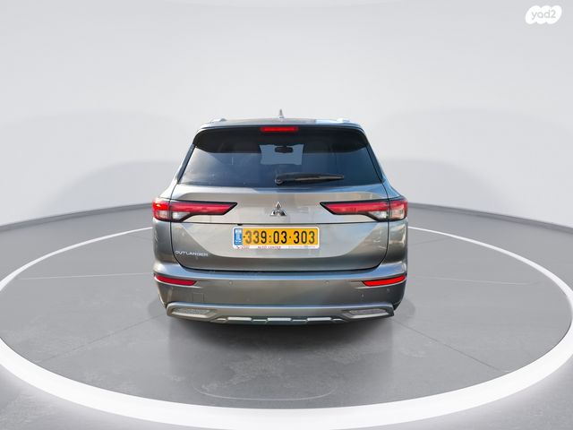 מיצובישי אאוטלנדר