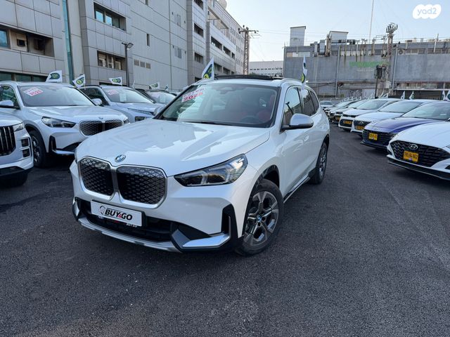 מודעת רכב ב מ וו IX1