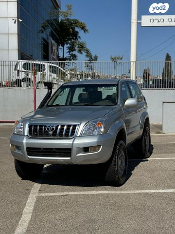 טויוטה לנד קרוזר