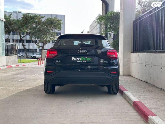 אאודי Q2