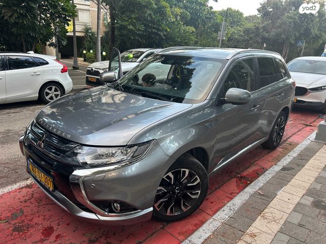 מיצובישי אאוטלנדר