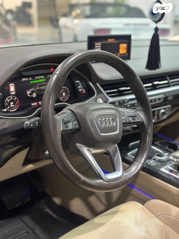 אאודי Q7