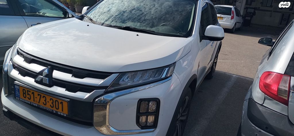 מודעת רכב מיצובישי ASX