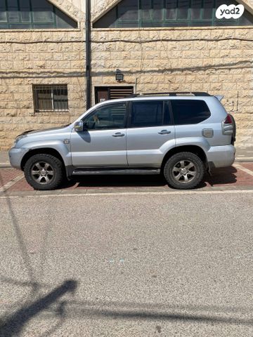 טויוטה לנד קרוזר