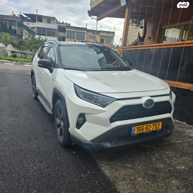 טויוטה RAV4