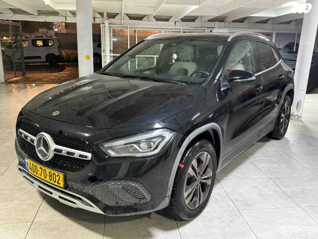 מודעת רכב מרצדס-בנץ GLA