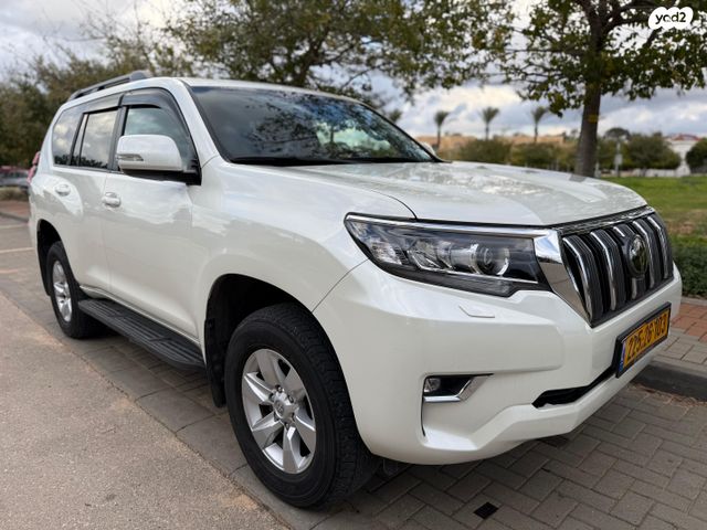 טויוטה לנד קרוזר