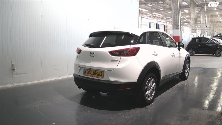 מודעת רכב מאזדה CX-3