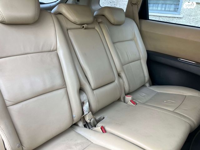 סובארו טריבקה