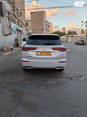 מיצובישי אאוטלנדר