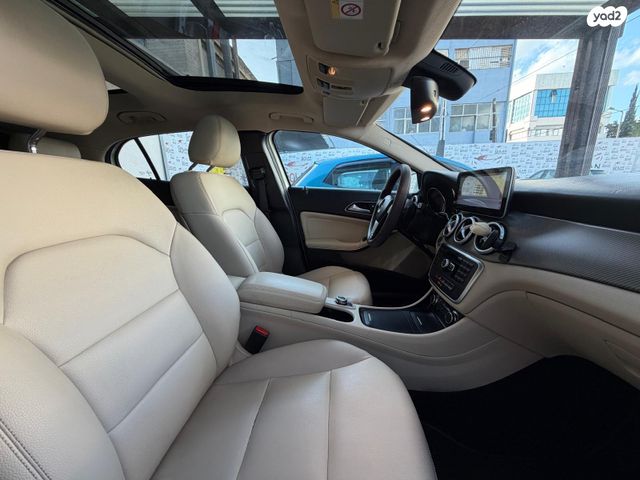 מרצדס-בנץ GLA