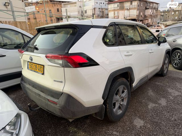 טויוטה RAV4