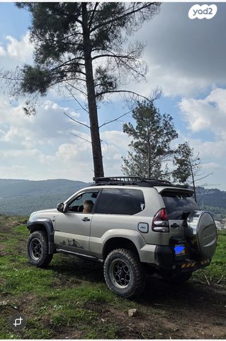 טויוטה לנד קרוזר