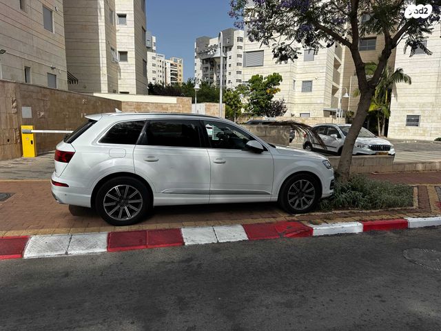 מודעת רכב אאודי Q7