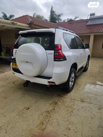 טויוטה לנד קרוזר