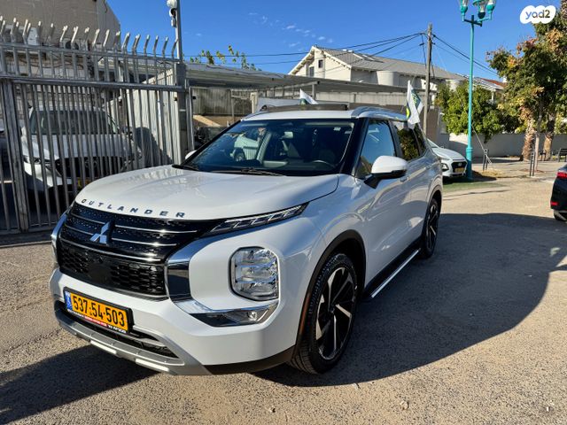 מיצובישי אאוטלנדר