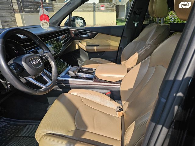 אאודי Q7