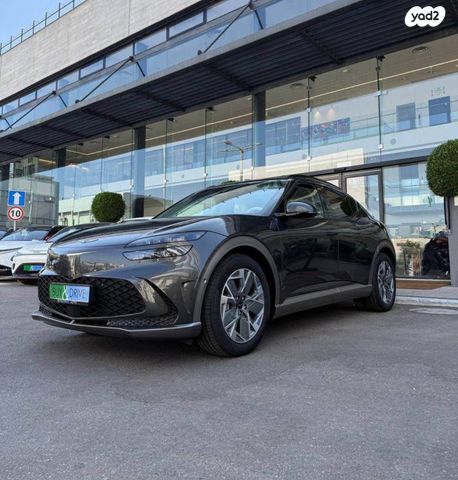 מודעת רכב ג'נסיס GV60