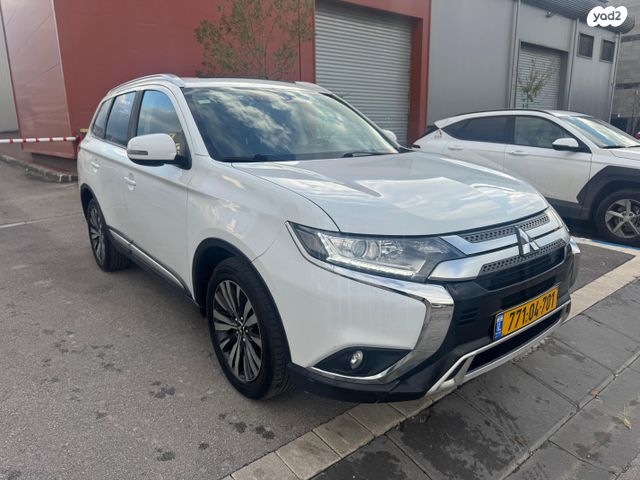 מיצובישי אאוטלנדר