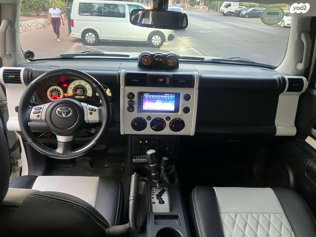 טויוטה FJ קרוזר