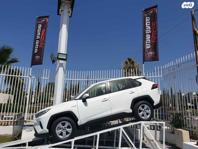 מודעת רכב טויוטה RAV4