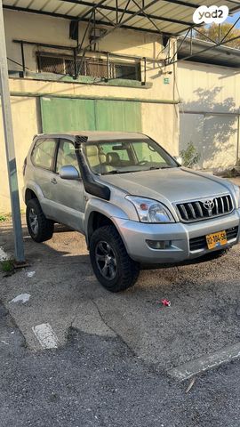 טויוטה לנד קרוזר