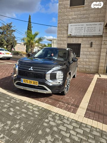 מיצובישי אאוטלנדר