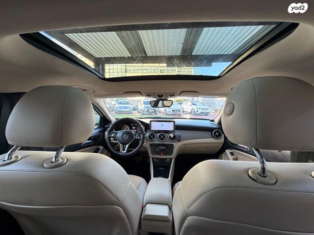 מרצדס-בנץ GLA