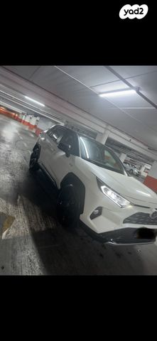 טויוטה RAV4