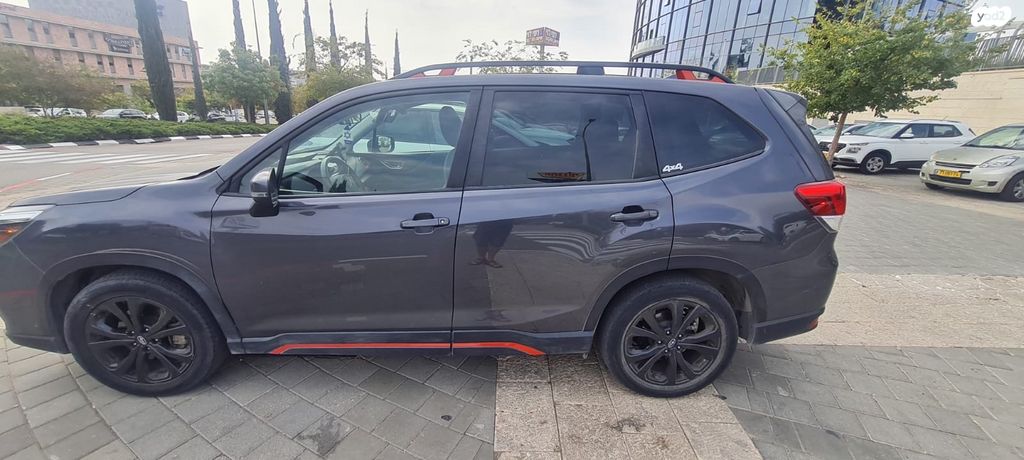 סובארו פורסטר