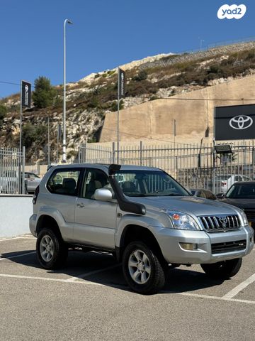 טויוטה לנד קרוזר